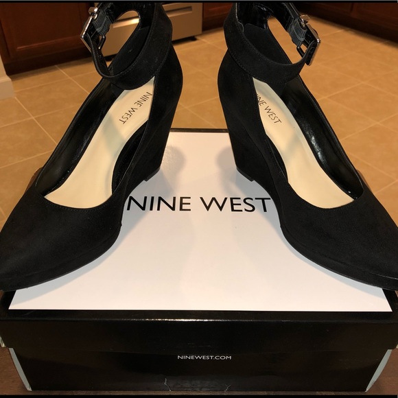 Nine West Mary Jane - Picture 1 of 3
